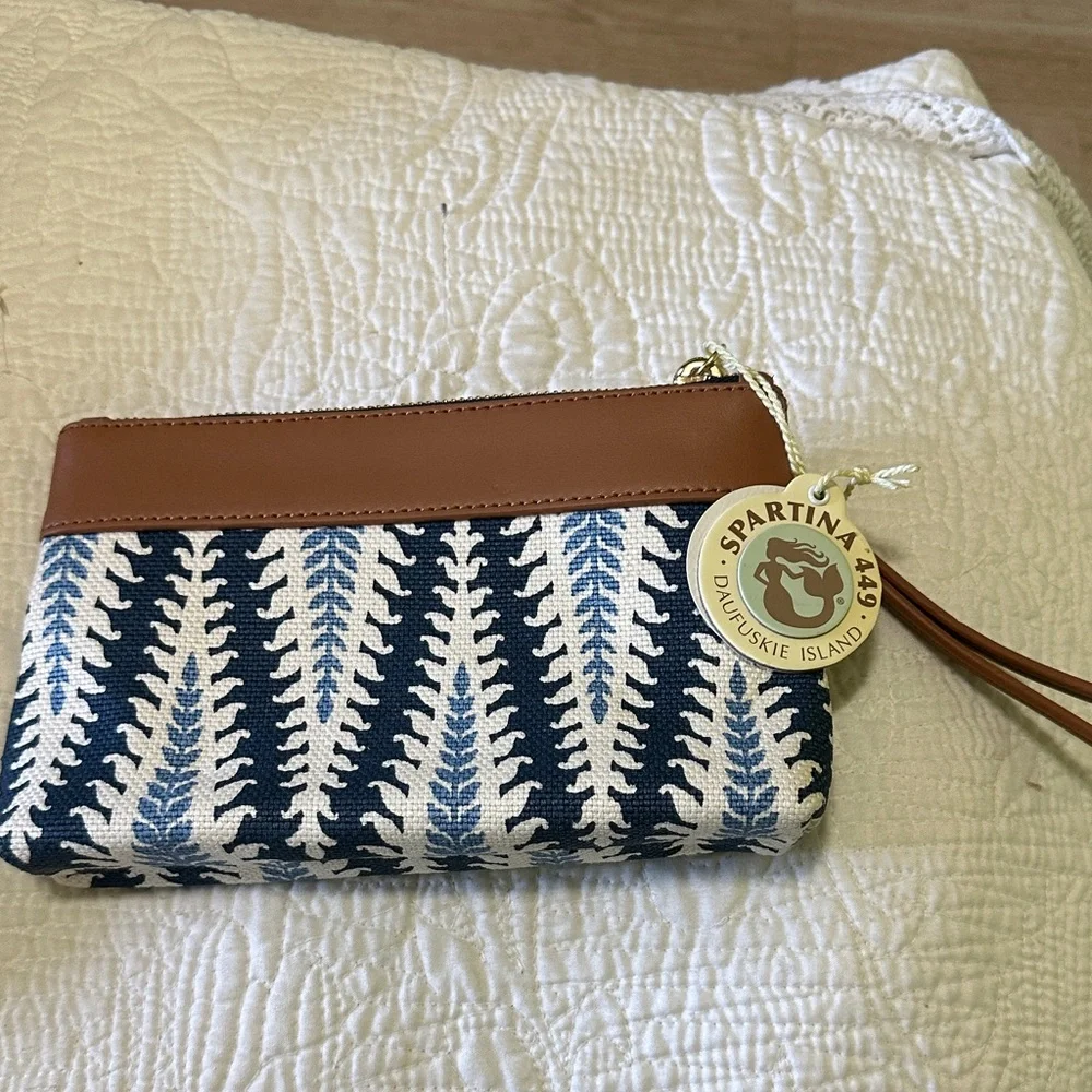 Brand New Spartina 449 Navy & Tan Fern-Print Wristlet with Leather Trim